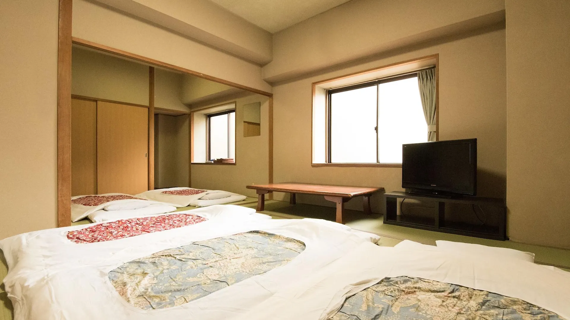 Hotel Kyoto Travellers Inn